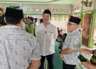 Safari Jumat Bersama Wawako Prima Salam, Kadis PUPR Yudha Fardyansah Sapa Warga Kalidoni