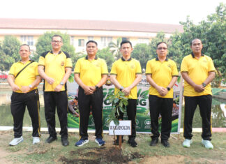 Wakapolda Sumsel Pimpin Penanaman Pohon dan Aksi Bersih Lingkungan di Kolam Pakri